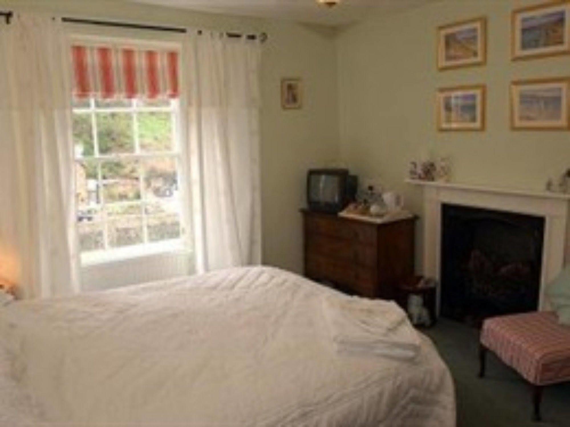Hillside House - Guest House Lynton Buitenkant foto